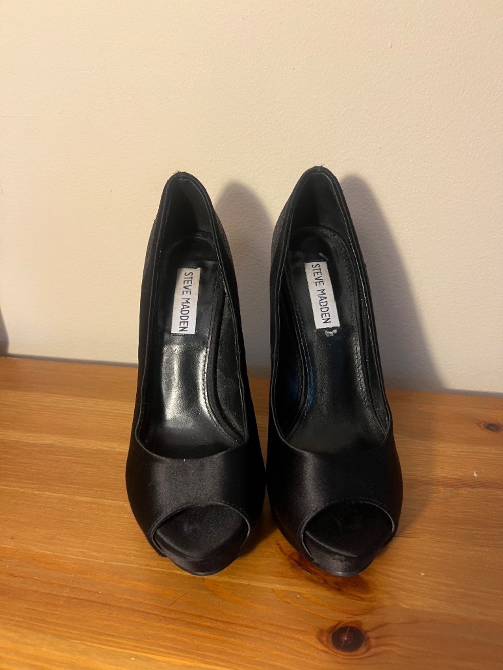 Steve Madden Glitter Detail Peep Toe Heels - Picture 2 of 4